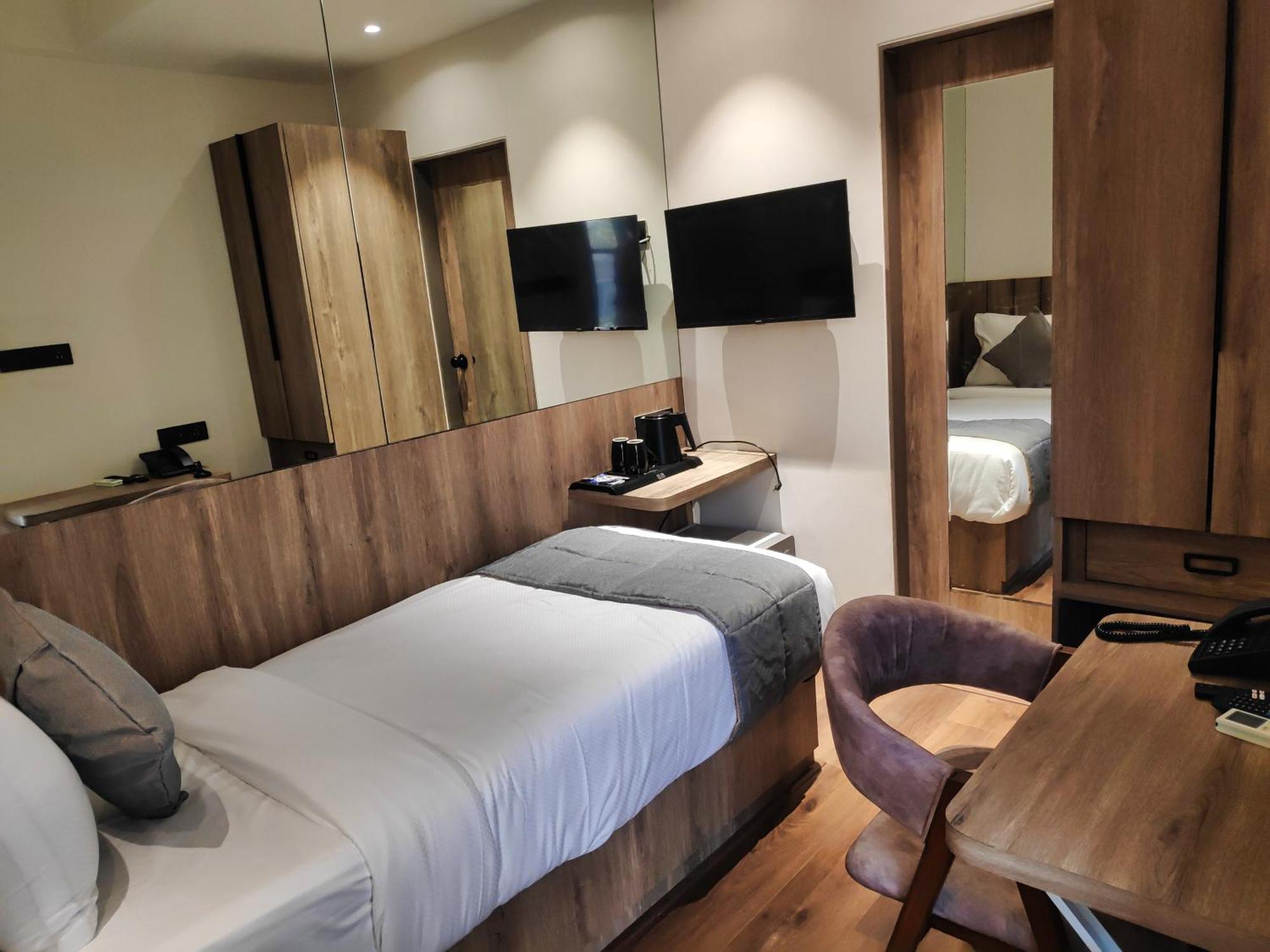 Maxxvalue Hotel Midc - Andheri Mumbai Kültér fotó